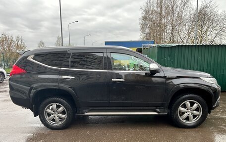 Mitsubishi Pajero Sport III рестайлинг, 2019 год, 3 550 000 рублей, 3 фотография