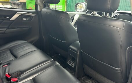 Mitsubishi Pajero Sport III рестайлинг, 2019 год, 3 550 000 рублей, 13 фотография