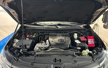 Mitsubishi Pajero Sport III рестайлинг, 2019 год, 3 550 000 рублей, 9 фотография