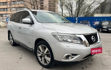 Nissan Pathfinder, 2015 год, 1 925 000 рублей, 39 фотография