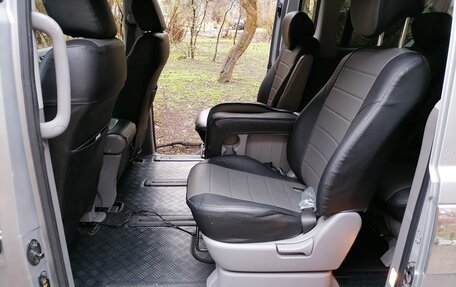 Hyundai Grand Starex Grand Starex I рестайлинг 2, 2017 год, 2 800 000 рублей, 6 фотография