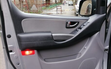 Hyundai Grand Starex Grand Starex I рестайлинг 2, 2017 год, 2 800 000 рублей, 7 фотография