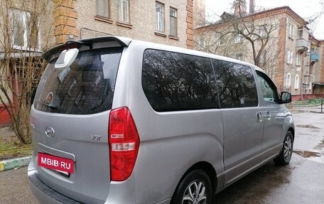 Hyundai Grand Starex Grand Starex I рестайлинг 2, 2017 год, 2 800 000 рублей, 4 фотография