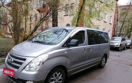 Hyundai Grand Starex Grand Starex I рестайлинг 2, 2017 год, 2 800 000 рублей, 3 фотография