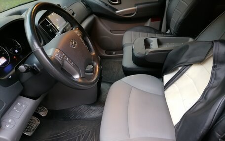 Hyundai Grand Starex Grand Starex I рестайлинг 2, 2017 год, 2 800 000 рублей, 14 фотография