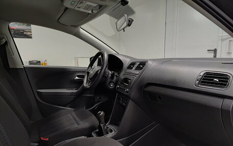 Volkswagen Polo VI (EU Market), 2018 год, 960 000 рублей, 13 фотография