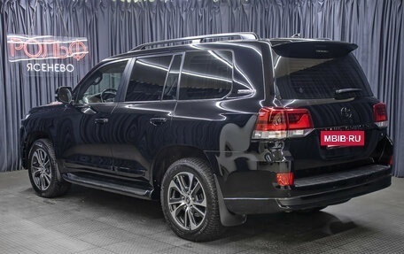 Toyota Land Cruiser 200, 2020 год, 10 498 000 рублей, 7 фотография