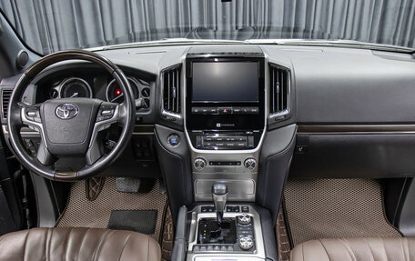 Toyota Land Cruiser 200, 2020 год, 10 498 000 рублей, 14 фотография