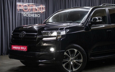 Toyota Land Cruiser 200, 2020 год, 10 498 000 рублей, 22 фотография