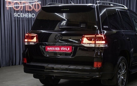 Toyota Land Cruiser 200, 2020 год, 10 498 000 рублей, 23 фотография