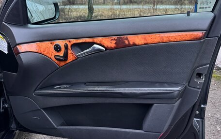 Mercedes-Benz E-Класс, 2003 год, 1 000 000 рублей, 13 фотография