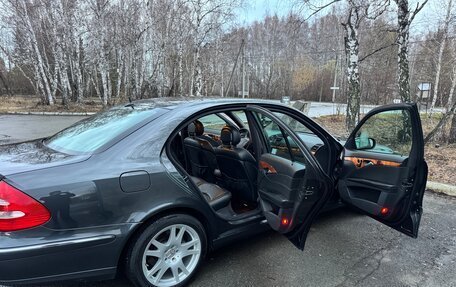 Mercedes-Benz E-Класс, 2003 год, 1 000 000 рублей, 31 фотография