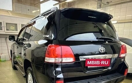 Toyota Land Cruiser 200, 2011 год, 2 800 000 рублей, 7 фотография