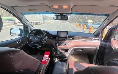 Hyundai Grand Starex Grand Starex I рестайлинг 2, 2019 год, 3 585 000 рублей, 12 фотография