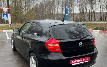 BMW 1 серия, 2011 год, 700 000 рублей, 5 фотография