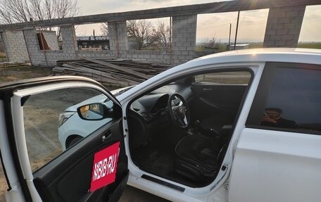 Hyundai Solaris II рестайлинг, 2014 год, 750 000 рублей, 5 фотография