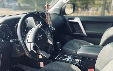 Toyota Land Cruiser Prado 150 рестайлинг 2, 2012 год, 2 990 000 рублей, 7 фотография