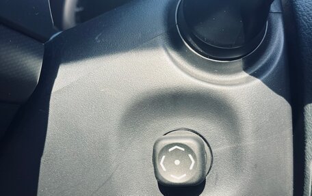 Toyota Land Cruiser Prado 150 рестайлинг 2, 2012 год, 2 990 000 рублей, 19 фотография