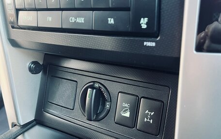 Toyota Land Cruiser Prado 150 рестайлинг 2, 2012 год, 2 990 000 рублей, 21 фотография