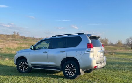 Toyota Land Cruiser Prado 150 рестайлинг 2, 2012 год, 2 990 000 рублей, 24 фотография