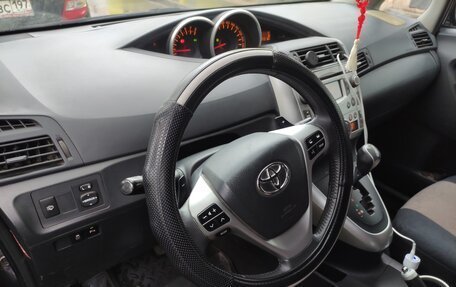 Toyota Verso I, 2011 год, 999 000 рублей, 11 фотография