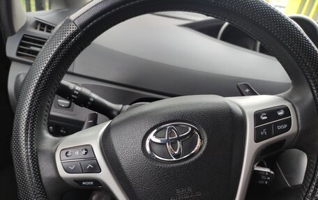 Toyota Verso I, 2011 год, 999 000 рублей, 14 фотография