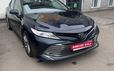 Toyota Camry, 2020 год, 2 750 000 рублей, 2 фотография