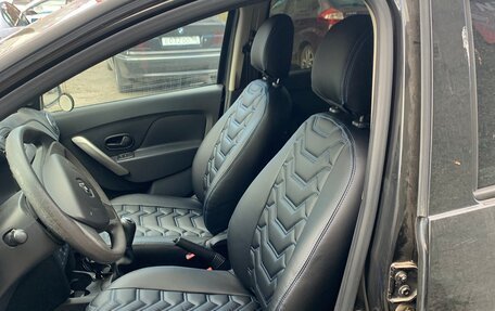 Renault Logan II, 2018 год, 600 000 рублей, 7 фотография