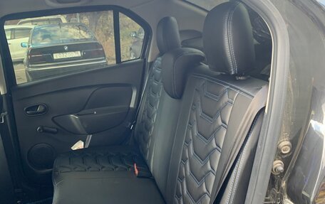 Renault Logan II, 2018 год, 600 000 рублей, 4 фотография