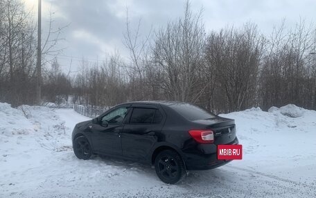 Renault Logan II, 2018 год, 600 000 рублей, 3 фотография