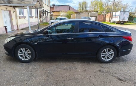 Hyundai Sonata VI, 2010 год, 865 000 рублей, 2 фотография