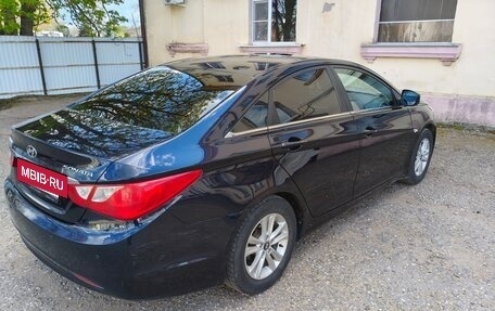 Hyundai Sonata VI, 2010 год, 865 000 рублей, 4 фотография