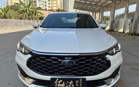 Ford Escort, 2021 год, 1 085 021 рублей, 2 фотография