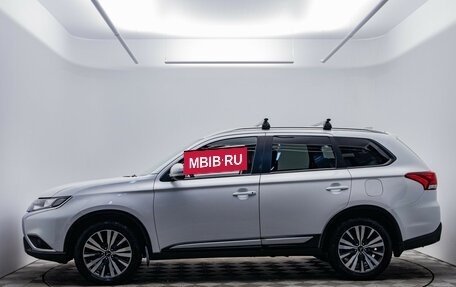 Mitsubishi Outlander III рестайлинг 3, 2021 год, 2 290 000 рублей, 8 фотография