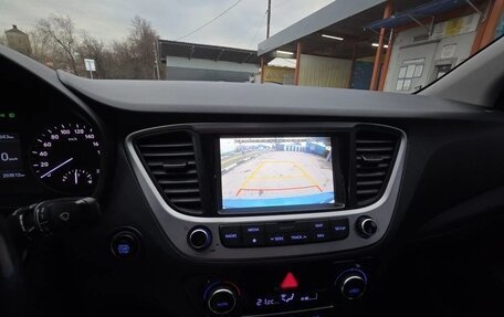 Hyundai Solaris II рестайлинг, 2018 год, 1 500 000 рублей, 6 фотография