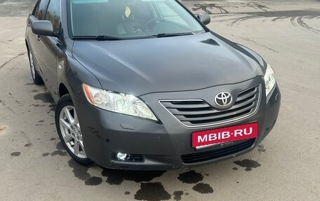 Toyota Camry, 2008 год, 960 000 рублей, 2 фотография