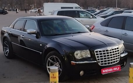 Chrysler 300C II, 2005 год, 1 130 000 рублей, 1 фотография