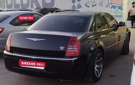 Chrysler 300C II, 2005 год, 1 130 000 рублей, 4 фотография