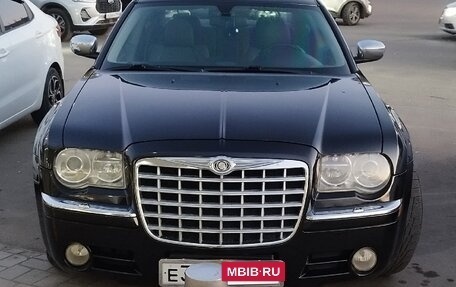 Chrysler 300C II, 2005 год, 1 130 000 рублей, 2 фотография
