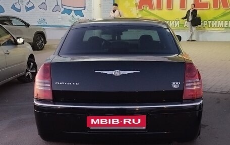 Chrysler 300C II, 2005 год, 1 130 000 рублей, 5 фотография