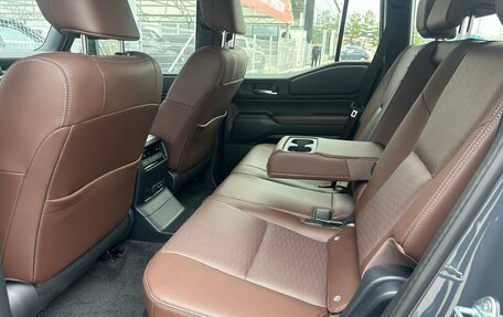 Toyota Land Cruiser Prado, 2025 год, 12 990 000 рублей, 24 фотография