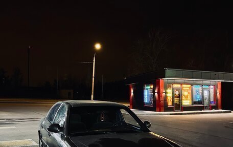 Hyundai Sonata IV рестайлинг, 2000 год, 140 000 рублей, 2 фотография