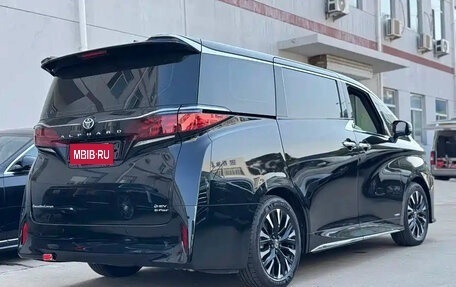 Toyota Alphard, 2024 год, 10 890 099 рублей, 4 фотография