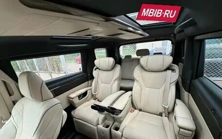 Toyota Alphard, 2024 год, 10 890 099 рублей, 12 фотография