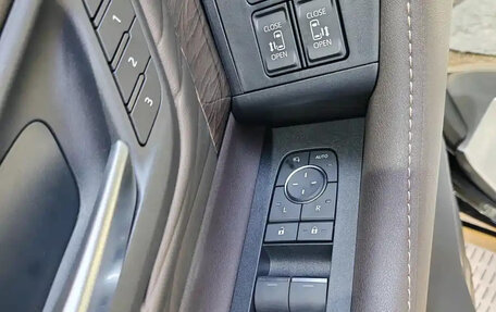 Toyota Alphard, 2024 год, 10 890 099 рублей, 21 фотография