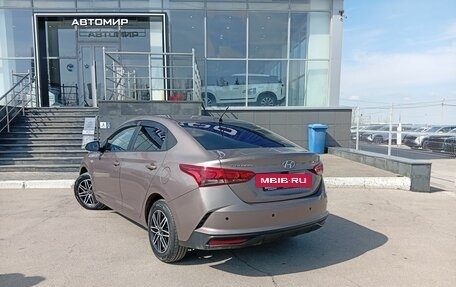 Hyundai Solaris II рестайлинг, 2021 год, 1 690 000 рублей, 7 фотография