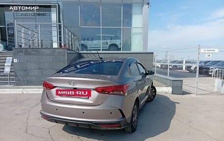 Hyundai Solaris II рестайлинг, 2021 год, 1 690 000 рублей, 5 фотография