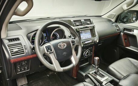 Toyota Land Cruiser Prado 150 рестайлинг 2, 2016 год, 3 924 000 рублей, 7 фотография