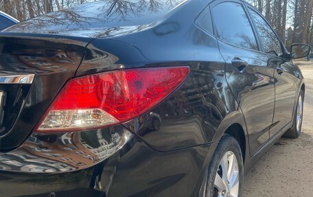 Hyundai Solaris II рестайлинг, 2011 год, 790 000 рублей, 5 фотография