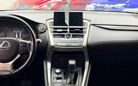 Lexus NX I, 2016 год, 2 200 190 рублей, 11 фотография